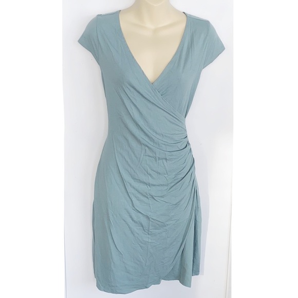 Ann Taylor Dresses & Skirts - Ann Taylor Faux Wrap Jersey Knit T-shirt Dress | S